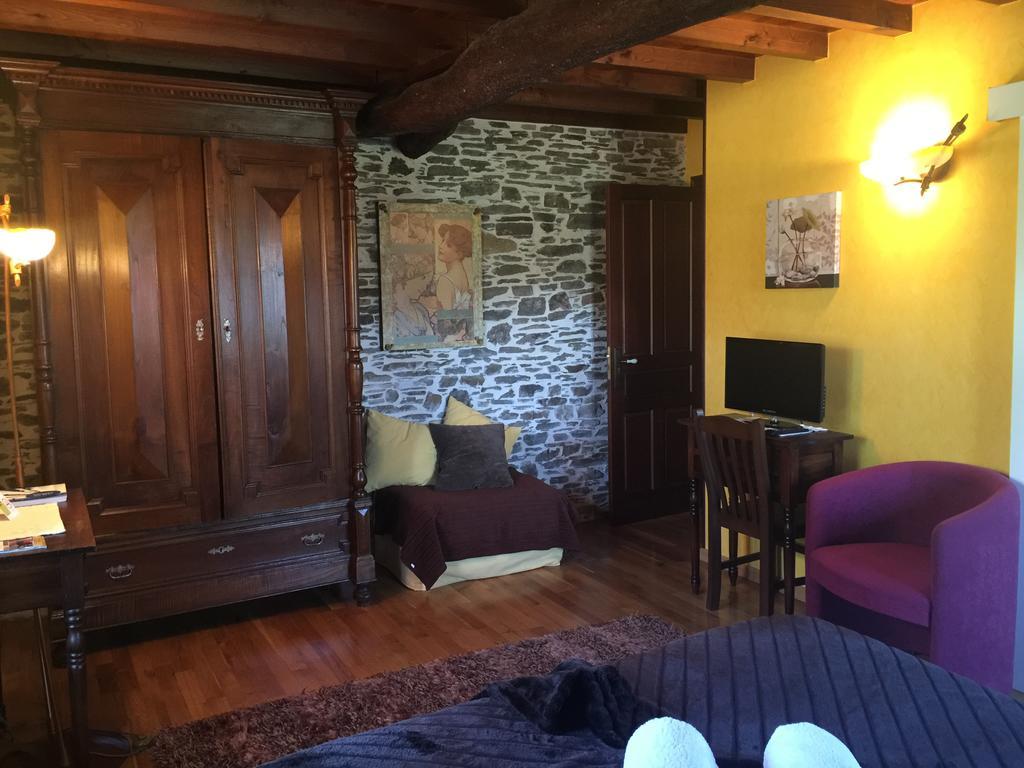 Os Tres Teixos Guest House San Acisclo Екстериор снимка
