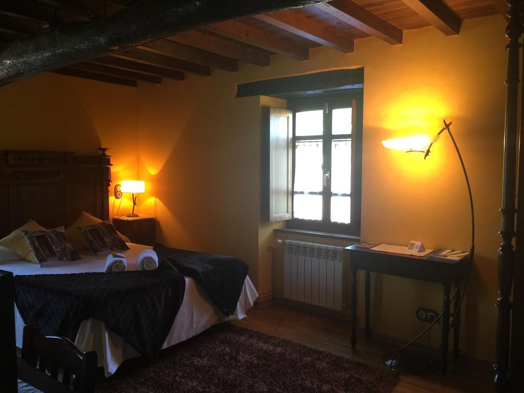 Os Tres Teixos Guest House San Acisclo Екстериор снимка