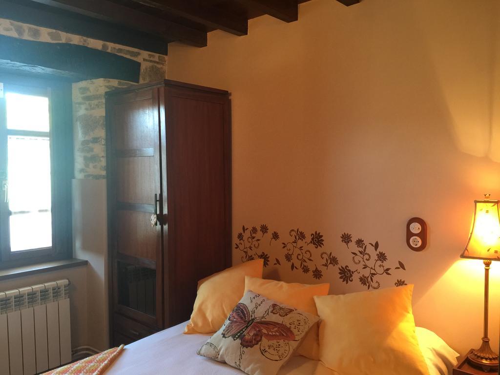 Os Tres Teixos Guest House San Acisclo Екстериор снимка