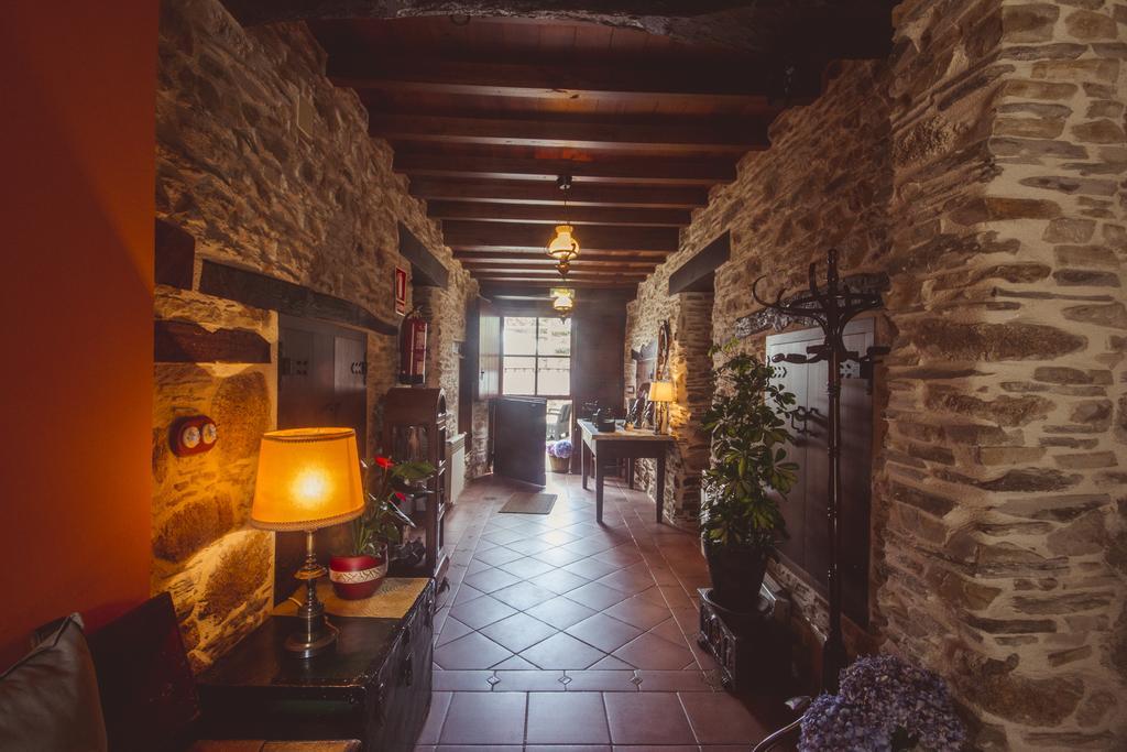 Os Tres Teixos Guest House San Acisclo Екстериор снимка