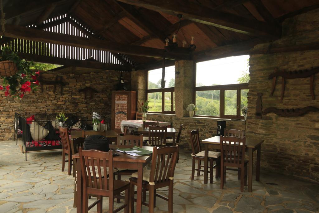 Os Tres Teixos Guest House San Acisclo Екстериор снимка