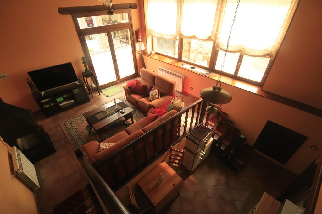 Os Tres Teixos Guest House San Acisclo Екстериор снимка