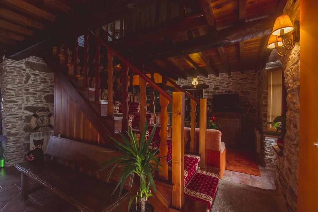 Os Tres Teixos Guest House San Acisclo Екстериор снимка