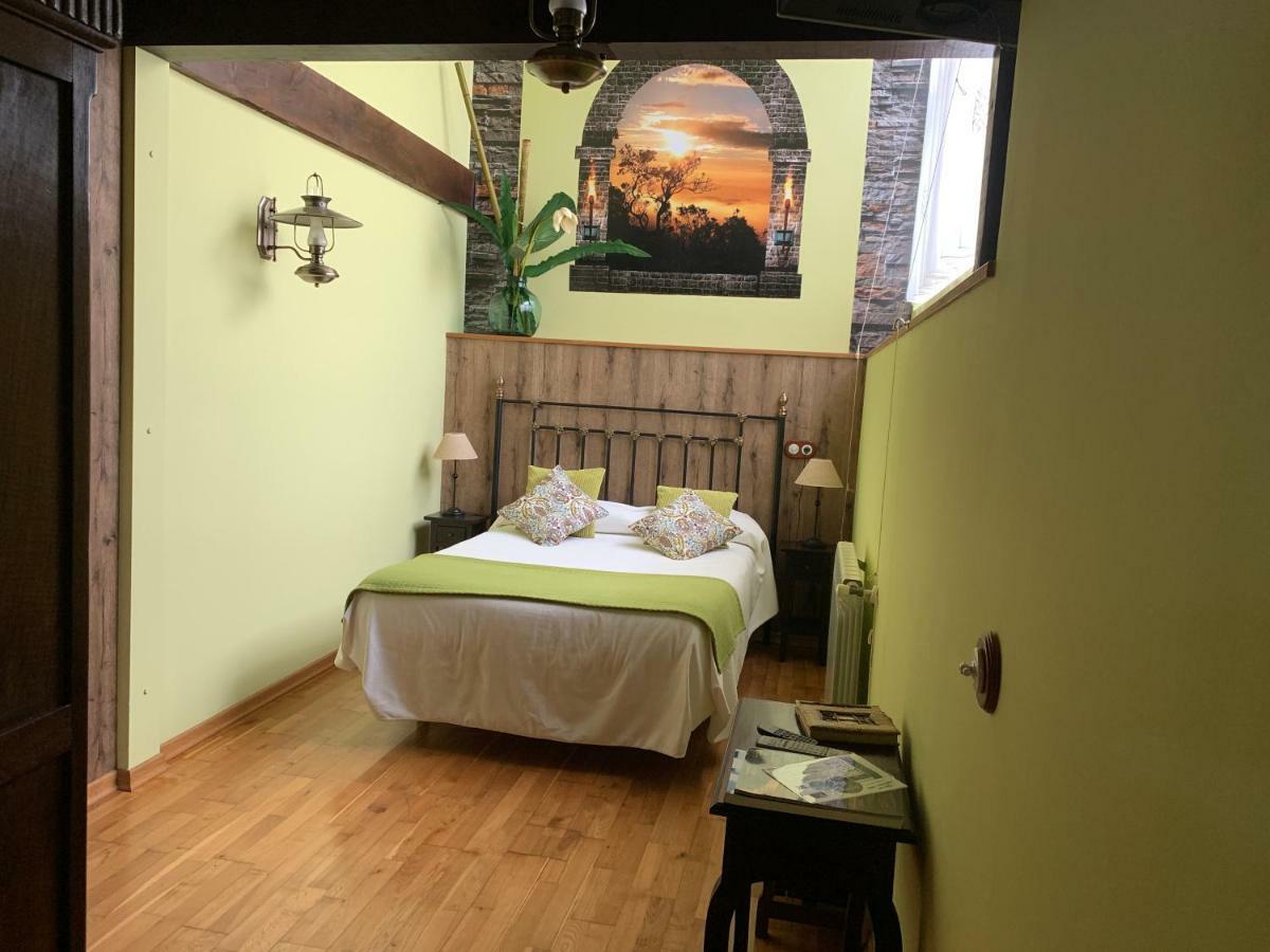 Os Tres Teixos Guest House San Acisclo Екстериор снимка
